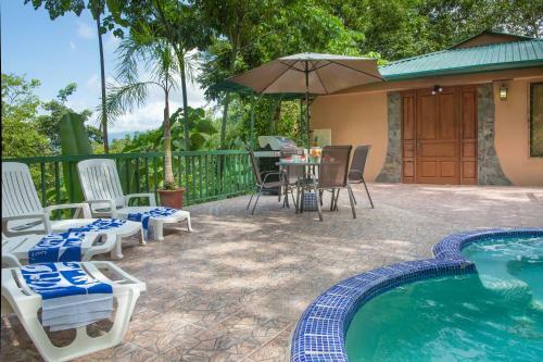 Macaw Villa