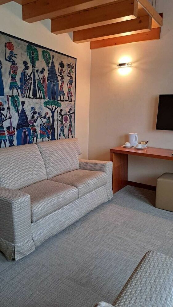Al Tezzon Hotel