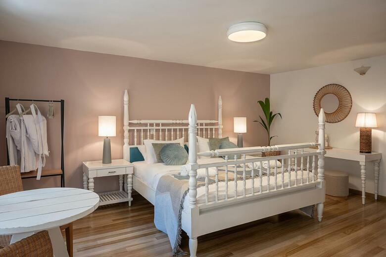 Hotel Vranas Studios