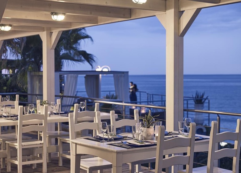 Hotel Ikaros Beach Luxury Resort & Spa