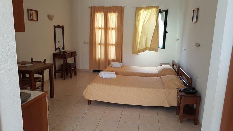 Apartments Camari Garden Hotel