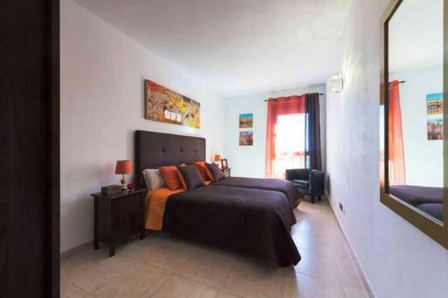 Vecindario-plaza Apartment