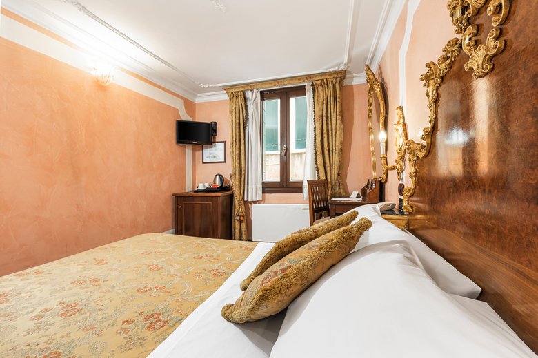 Hotel San Mois�