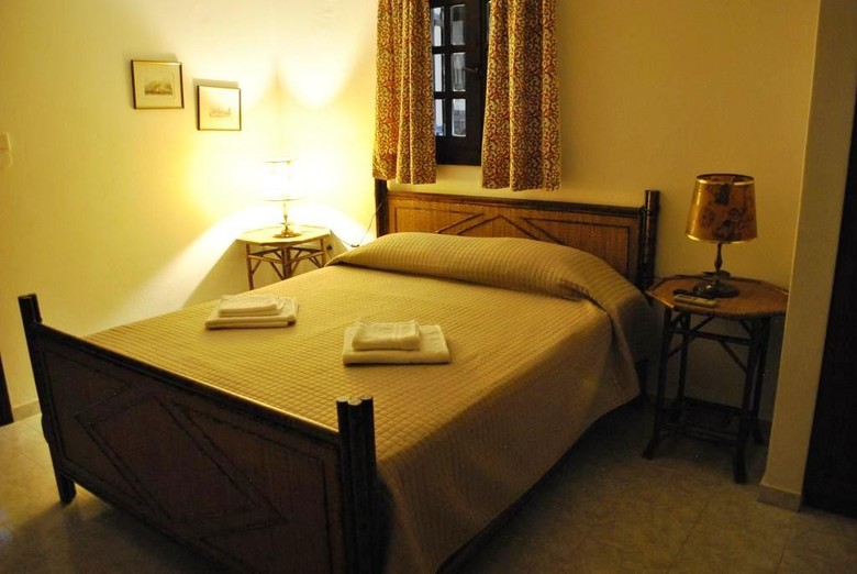 Apartamentos Paros Eden Park