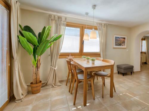 Holiday Home Petite Fleur