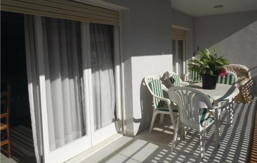 Two-bedroom Apartment Tossa De Mar With A Fireplace 03