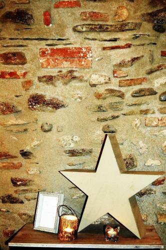 Hostal Groc Rooms