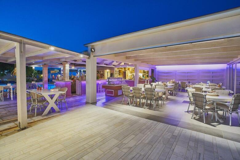 Golden Bay Hotel