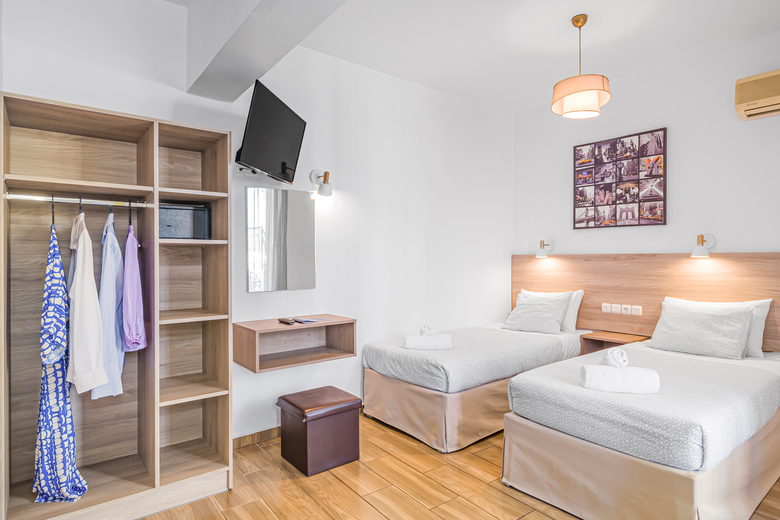 Hotel Studios Happy Days