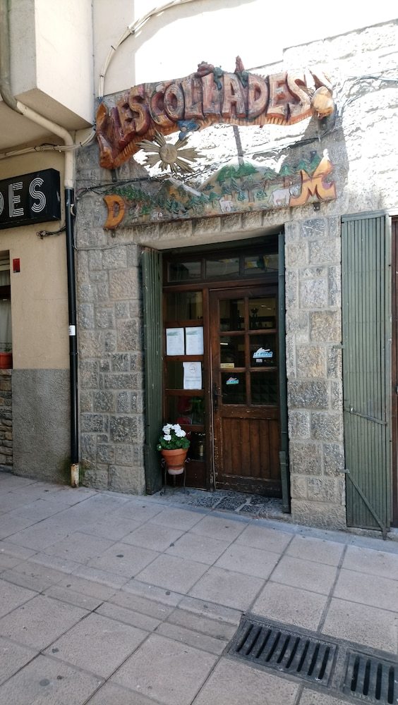 Albergue Hostal Les Collades