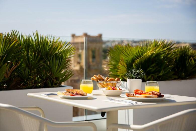 Baystreet Hotel