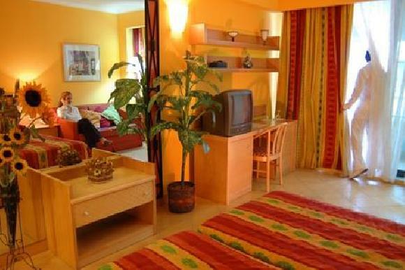 Baystreet Hotel
