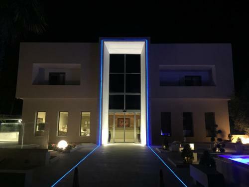 Aparthotel Naias