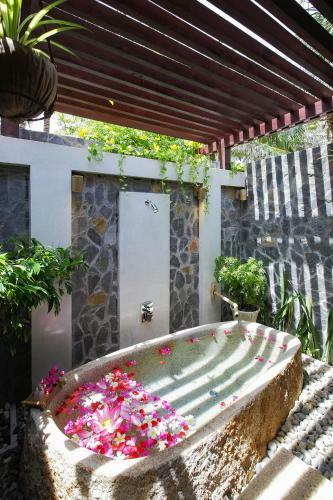 Hotel Pandanus Resort