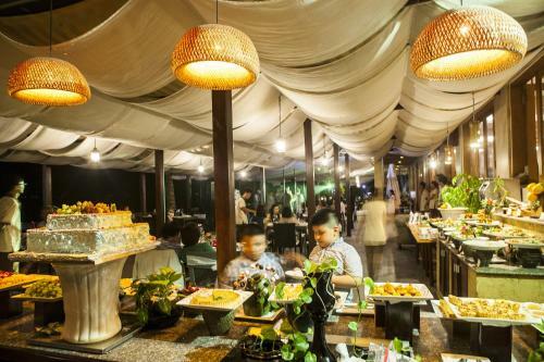 Hotel Aroma Beach Resort And Spa