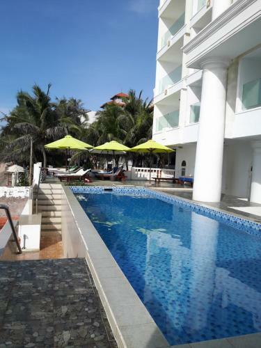 Ocean Front Hotel