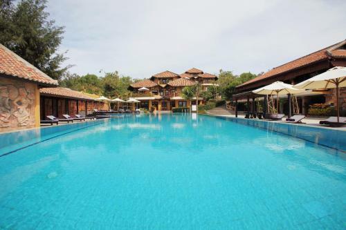 Hotel Poshanu Resort