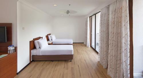 Hotel The Bayview Beach Resort