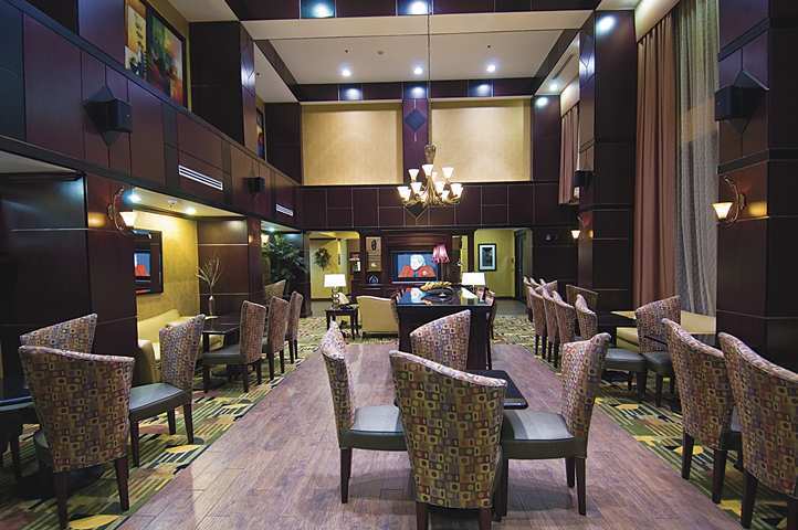 Hotel Hampton Inn Suites Buda