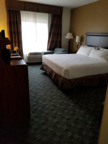 Holiday Inn Express Hotel & Suites Canton