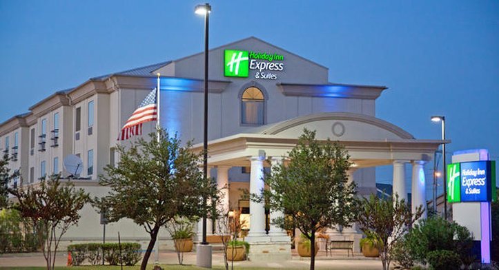 Holiday Inn Express Hotel & Suites College Station