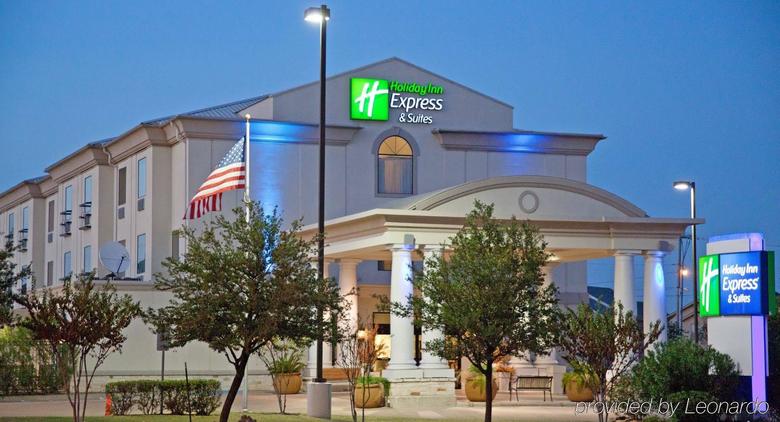 Holiday Inn Express Hotel & Suites College Station