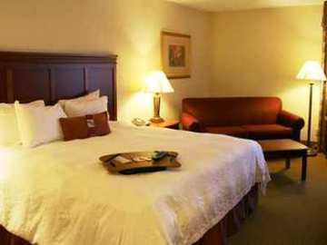 Hotel Hampton Inn Dallas-north-i-35e At Walnut Hill Tx