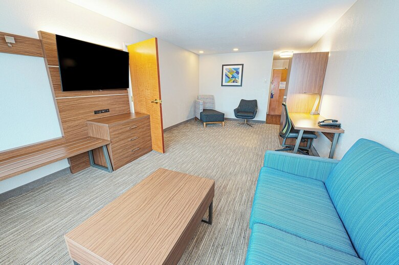 Holiday Inn Express Hotel & Suites East Lansing