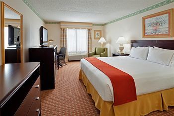 Holiday Inn Express Hotel & Suites Easton