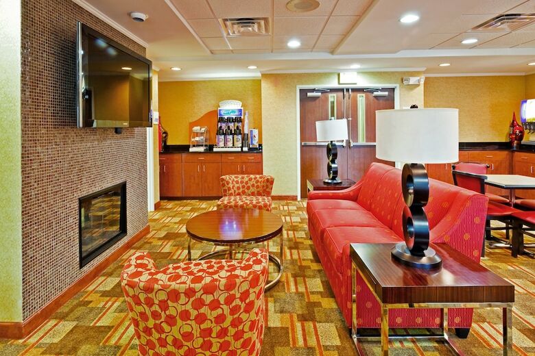 Holiday Inn Express Hotel & Suites Memphis/germantown