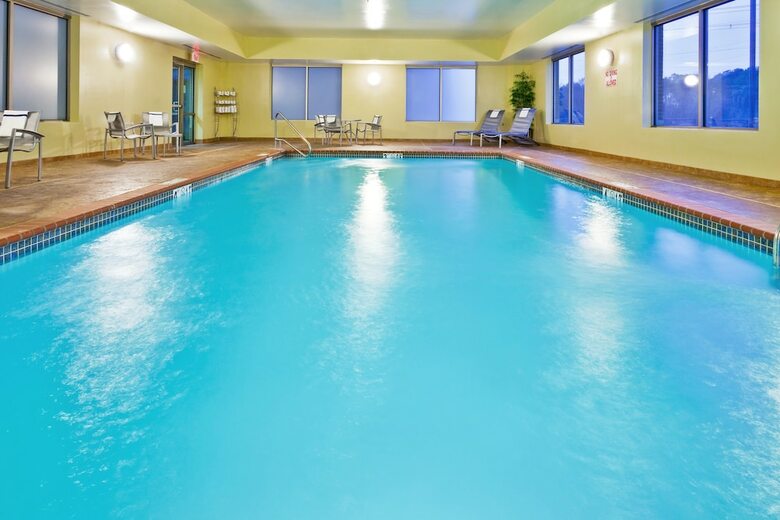 Holiday Inn Express Hotel & Suites Memphis/germantown