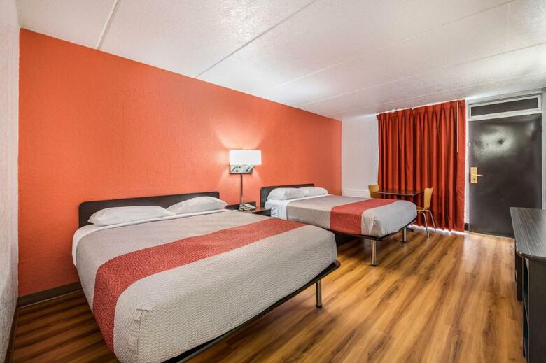 Hotel Motel 6 Henderson Tx
