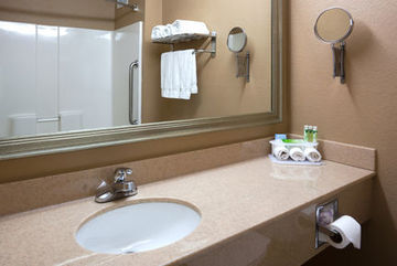 Holiday Inn Express Hotel & Suites Worthington