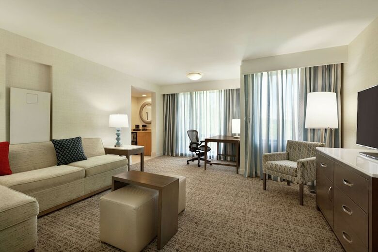 Hotel Embassy Suites Phil/valley For