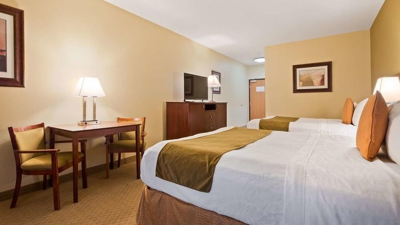 Hotel Best Western Montezuma Inn  Suites