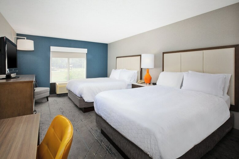 Holiday Inn Express Hotel & Suites Kent State University