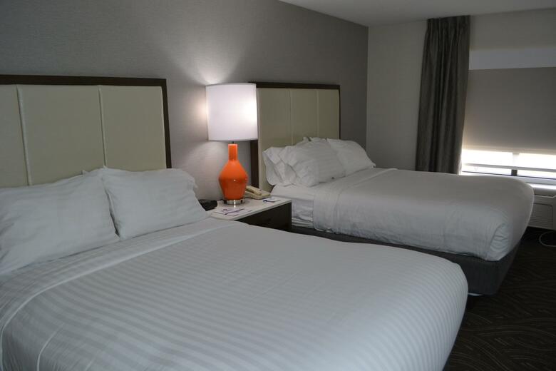 Holiday Inn Express Hotel & Suites Kent State University