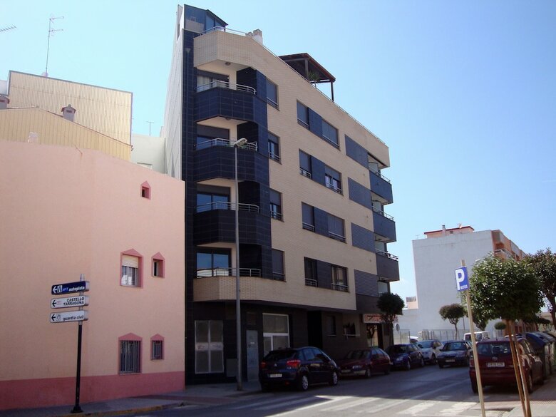 Apartamentos Benicarl� 3000