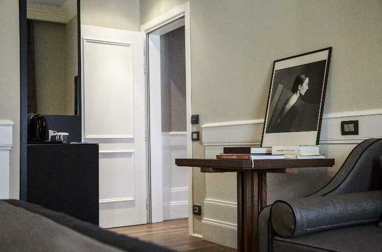 Hotel The Independent Suites