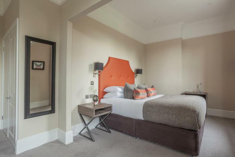 Oatlands Park Hotel