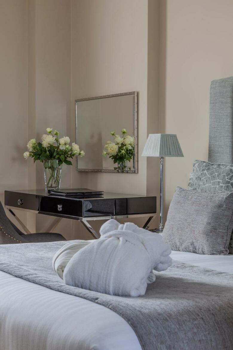 Oatlands Park Hotel