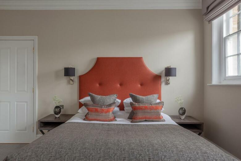 Oatlands Park Hotel