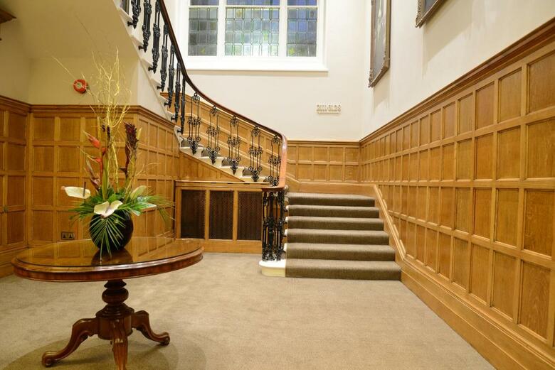 Oatlands Park Hotel