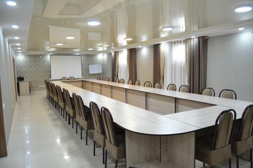 Hostal Madanur Hotel