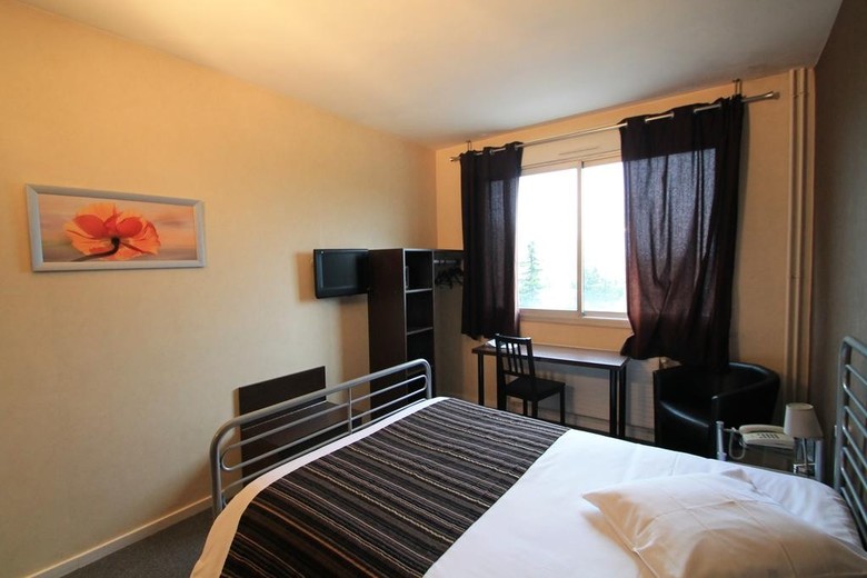 Hostal Adonis Lyon Est Artys H�tel
