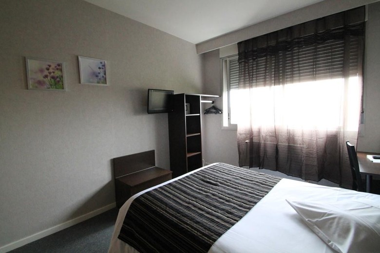 Hostal Adonis Lyon Est Artys H�tel
