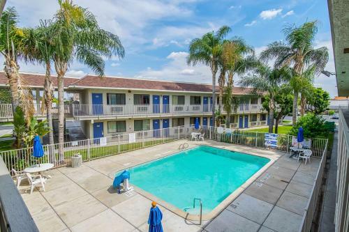 Hotel Motel 6 Bakersfield Airport