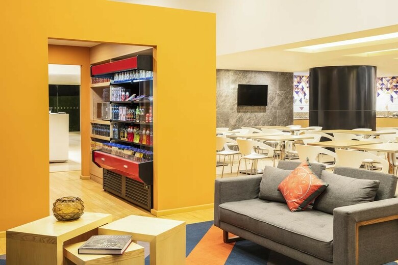 Hotel Fiesta Inn Express Quer�taro Constituyentes