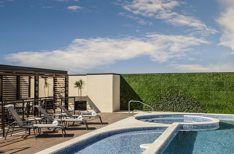 Hotel Fiesta Inn Express Quer�taro Constituyentes
