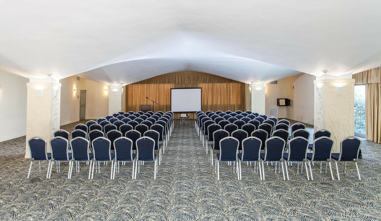 Hotel NH Hait� El Rancho